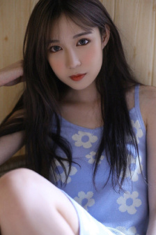 皮包上撒了乳液怎么办